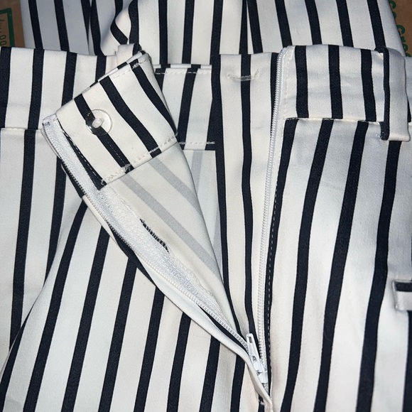 H&M Pinstripe Pants Women’s Size 6 - Picture 4 of 5